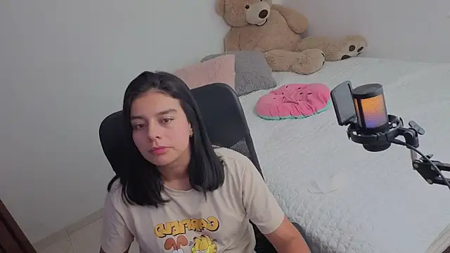Snapshot of valerihouse_ chatting on June 12, 2026, 1:15 am valerihouse online show from June 12, 2026, 1:15 am