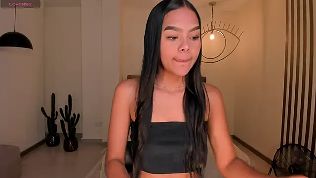 Snapshot of SaphiraJames chatting on July 2, 2026, 3:23 am SaphiraJames online show from July 2, 2026, 3:23 am