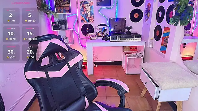 Snapshot of Duulce_mia chatting on June 17, 2026, 11:34 am Duulce mia online show from June 17, 2026, 11:34 am