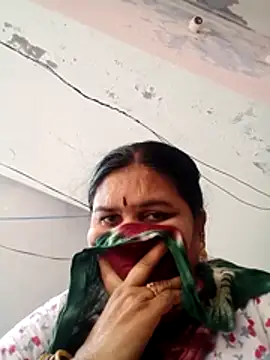 Snapshot of dheepika11 chatting on June 8, 2026, 8:04 am dheepika11 online show from June 8, 2026, 8:04 am