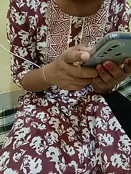 Snapshot of Seema_yadav01 chatting on June 17, 2026, 5:10 am Seema yadav01 online show from June 17, 2026, 5:10 am