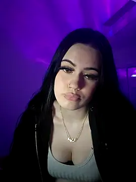 angelipetal online show from April 30, 2026, 12:33 pm