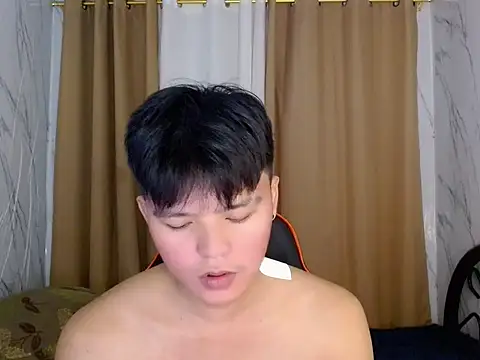 Snapshot of yourhotasiandoms chatting on July 15, 2026, 7:02 am yourhotasiandoms online show from July 15, 2026, 7:02 am