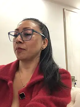 Snapshot of FranciscaVera chatting on July 12, 2026, 8:44 pm FranciscaVera online show from July 12, 2026, 8:44 pm