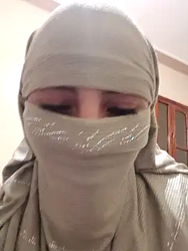 Snapshot of Rahaf_Star chatting on May 1, 2026, 2:27 am Rahaf Star online show from May 1, 2026, 2:27 am