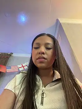 Dulcerouss   online show from June 15, 2026, 11:23 am