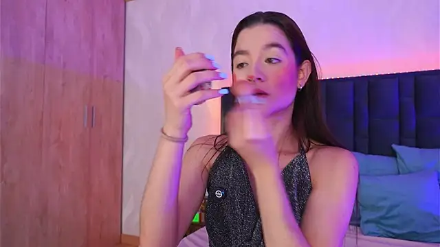 Snapshot of LucyFlame chatting on June 19, 2026, 4:06 am LucyFlame online show from June 19, 2026, 4:06 am