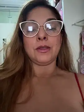 Mariiii morena online show from May 8, 2026, 11:04 am