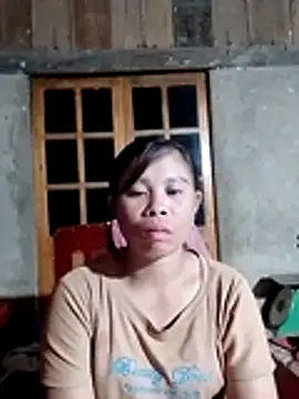 daisyy2 online show from July 28, 2026, 1:21 pm