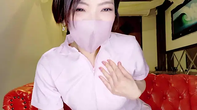 Snapshot of Naomi_00122 chatting on June 7, 2026, 2:10 pm Naomi 00122 online show from June 7, 2026, 2:10 pm