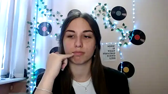 Snapshot of Cutie__Mia chatting on May 11, 2026, 11:38 am Cutie Mia online show from May 11, 2026, 11:38 am
