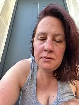 Snapshot of zelda252 chatting on May 29, 2026, 8:01 am zelda252 online show from May 29, 2026, 8:01 am
