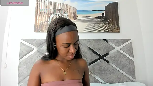 Snapshot of Alisson-Noa chatting on July 1, 2026, 12:51 pm Alisson-Noa online show from July 1, 2026, 12:51 pm