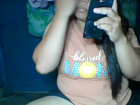 MommyKaye30 online show from June 4, 2026, 8:20 am