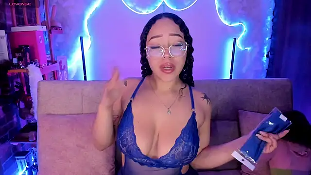 Snapshot of liz_martins1 chatting on June 3, 2026, 1:52 am liz martins1 online show from June 3, 2026, 1:52 am