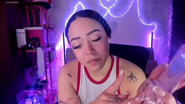 Snapshot of liz_martins1 chatting on June 9, 2026, 2:12 am liz martins1 online show from June 9, 2026, 2:12 am