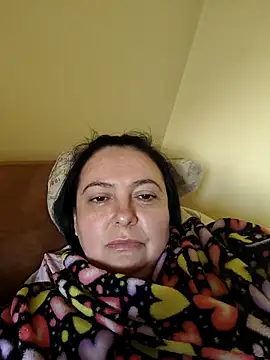 EmmaEmmy40 online show from May 3, 2026, 10:10 am