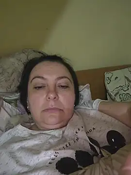 Snapshot of EmmaEmmy40 chatting on June 4, 2026, 6:25 pm EmmaEmmy40 online show from June 4, 2026, 6:25 pm