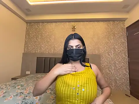 Snapshot of Miss_Heer chatting on August 4, 2026, 5:59 pm Miss Heer online show from August 4, 2026, 5:59 pm