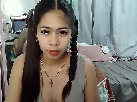 pretty cheng21 online show from May 14, 2026, 12:12 pm