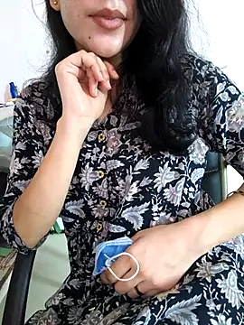 zoya baby  online show from June 3, 2026, 4:26 am