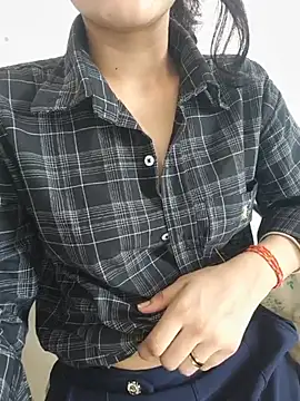 zoya baby  online show from June 26, 2026, 6:18 am