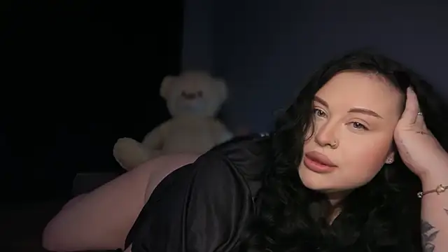 Snapshot of Sofi__Si chatting on June 20, 2026, 6:33 pm Sofi Si online show from June 20, 2026, 6:33 pm