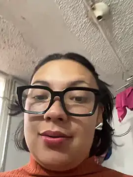 Snapshot of sarita_hos chatting on June 1, 2026, 12:51 pm sarita hos online show from June 1, 2026, 12:51 pm
