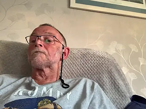 Snapshot of Moonraker64 chatting on July 14, 2026, 7:30 pm Moonraker64 online show from July 14, 2026, 7:30 pm