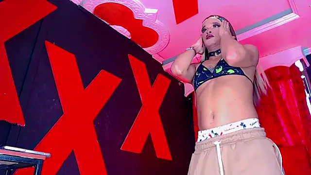 Mia Colucci25 online show from July 29, 2026, 12:25 pm