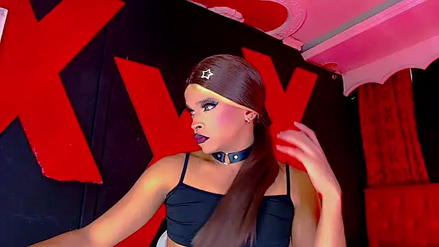 Mia Colucci25 online show from July 30, 2026, 12:59 pm