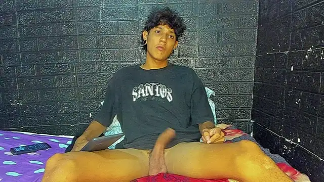 Snapshot of santos_dx chatting on May 13, 2026, 4:32 am santos dx online show from May 13, 2026, 4:32 am