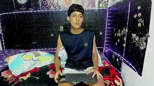 Snapshot of santos_dx chatting on June 21, 2026, 3:42 am santos dx online show from June 21, 2026, 3:42 am