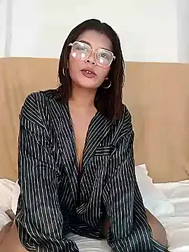 charlene pretty online show from June 14, 2026, 5:09 am