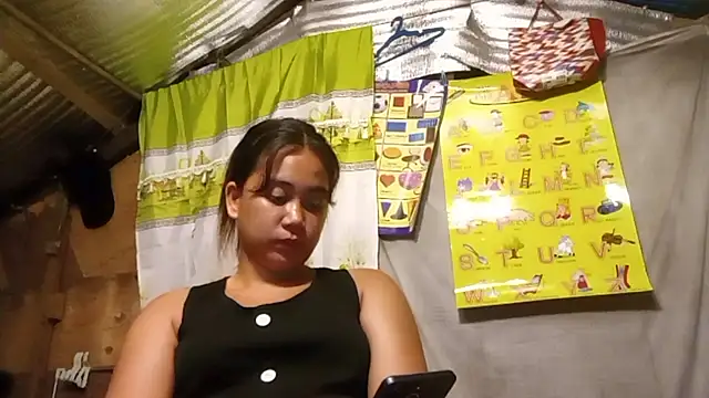 Snapshot of renamariz1 chatting on July 18, 2026, 2:32 pm renamariz1 online show from July 18, 2026, 2:32 pm