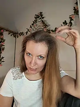 Snapshot of Candy_Cougar chatting on May 18, 2026, 6:52 am Candy Cougar online show from May 18, 2026, 6:52 am