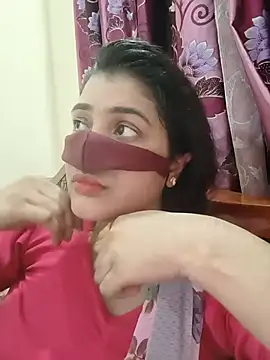 Snapshot of Joya-02 chatting on May 20, 2026, 7:42 pm Joya-02 online show from May 20, 2026, 7:42 pm
