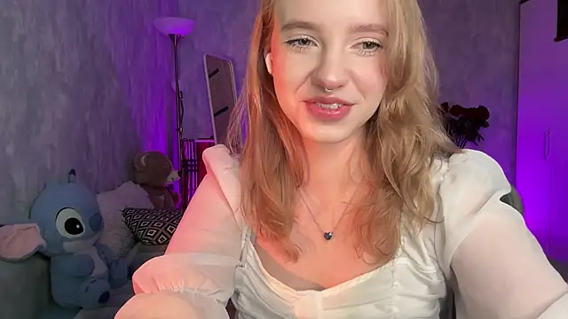 Snapshot of Eve_Dark_Side chatting on June 17, 2026, 6:05 am Eve Dark Side online show from June 17, 2026, 6:05 am