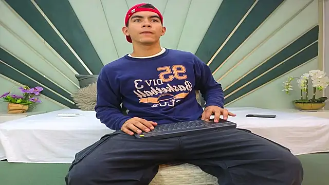 Snapshot of Sebastian_Vega chatting on May 9, 2026, 11:10 pm Sebastian Vega online show from May 9, 2026, 11:10 pm