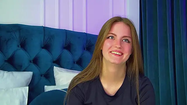 Snapshot of SofiaSarvains chatting on July 16, 2026, 6:25 pm SofiaSarvains online show from July 16, 2026, 6:25 pm