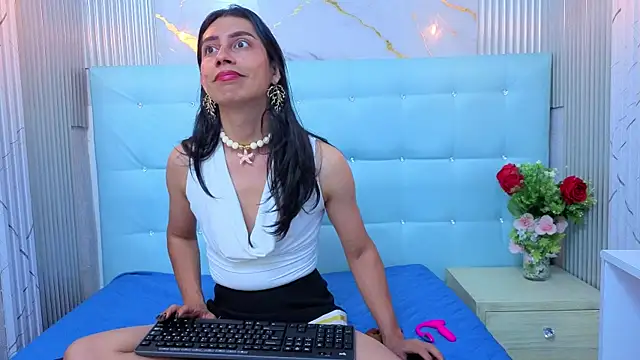 Snapshot of Alexadomina22 chatting on July 20, 2026, 8:44 pm Alexadomina22 online show from July 20, 2026, 8:44 pm