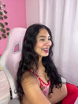Snapshot of melody_flowers18 chatting on May 8, 2026, 2:50 am melody flowers18 online show from May 8, 2026, 2:50 am