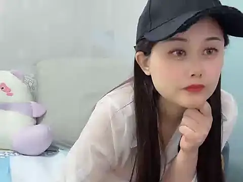 Snapshot of Naomi_Z chatting on May 10, 2026, 11:04 am Naomi Z online show from May 10, 2026, 11:04 am
