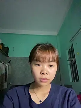 Cry sexy online show from May 10, 2026, 7:52 pm