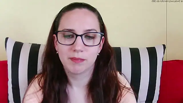 EmilyHotAngel online show from May 27, 2026, 3:42 pm