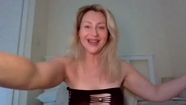 Babe blond online show from June 3, 2026, 8:06 am