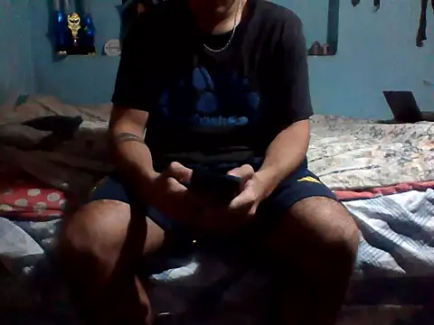 Snapshot of Martin106 chatting on May 6, 2026, 2:19 am Martin106 online show from May 6, 2026, 2:19 am