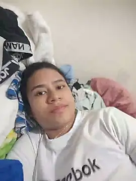 Snapshot of AntonellaMonroew chatting on July 18, 2026, 8:45 pm AntonellaMonroew online show from July 18, 2026, 8:45 pm
