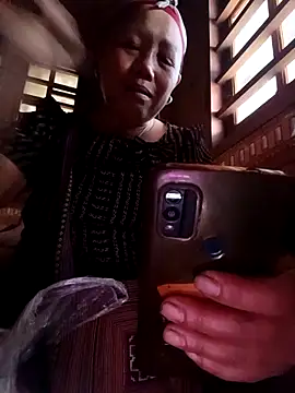 Elenla-ass online show from May 7, 2026, 12:49 am