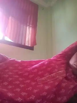 Snapshot of Cute-Isita chatting on May 19, 2026, 7:37 am Cute-Isita online show from May 19, 2026, 7:37 am
